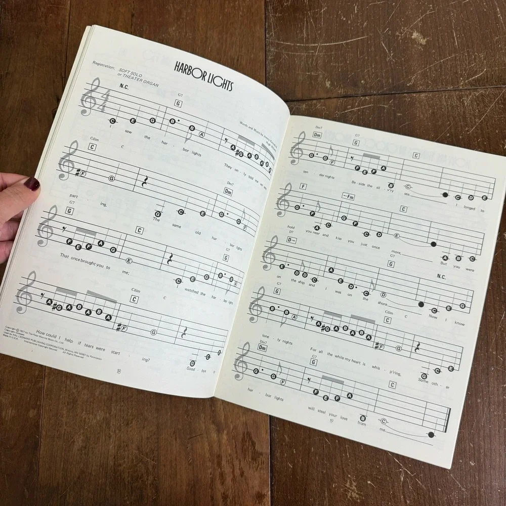 1970s‎ Summerstock Show Tunes Lowrey Teenie Genie & Genie Organ Sheet music book